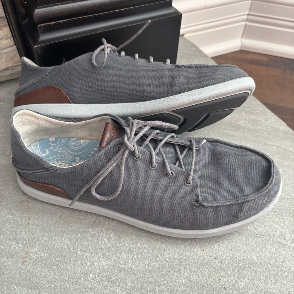Olukai Manoa Men's Size 9.5 Grey Brown Canvas Twill Casual Sneaker Lace Up